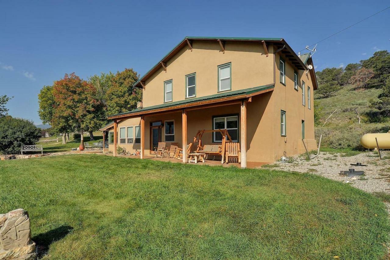 Private Retreat On Working Horse And Cattle Ranch Villa Салида Екстериор снимка